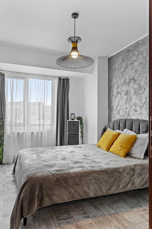 Cozy Special City Center - Old Town Apartment With Terrace Bukarest Exteriör bild